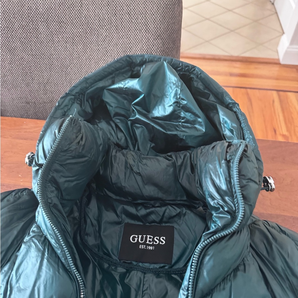 Guess Green Puffer Coat with Hood and Quilted Design - Picture 4 of 4